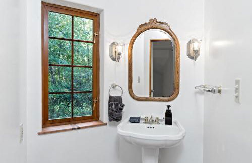 Magical Retreat at the Enchanted Vashon Castle - Foto 18