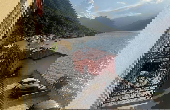 2-bed Apt With Stunning Lake Como Views & Terrace - Foto 17