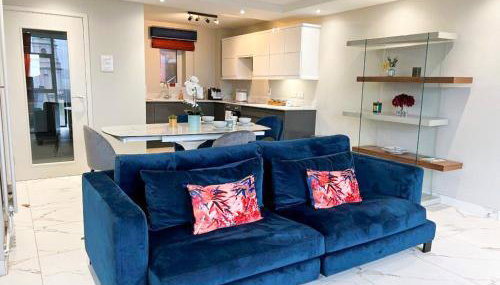 Modern Luxurious Apartment w/ Patio Balcony & View - Foto 3