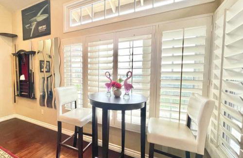 Stunning Panoramic Waterfront Pool Home Escape - Foto 4