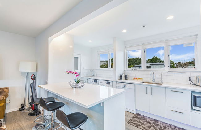 Ellerslie 3BR House | Fresh Reno | Zodiak Stays - Foto 8