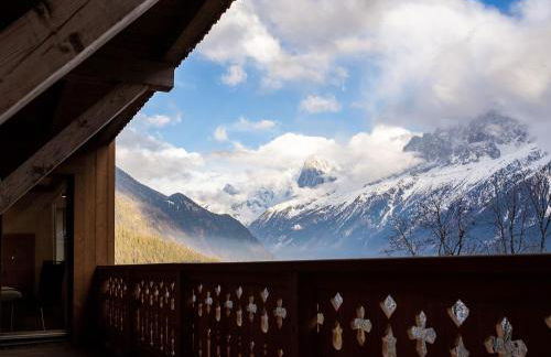 Les Ecureuils -Rénové 100m2 - 8per - Skis aux Pieds - Vue sur la Montagne - Foto 2