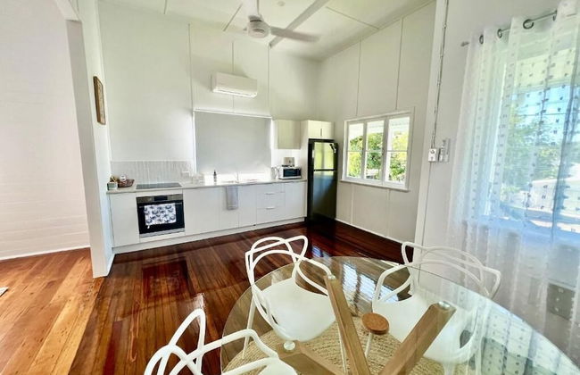 Townsville Suites - Photo 5