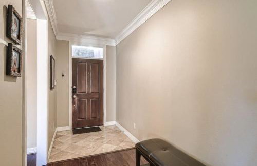 Warm Suburban 3BR Townhome near DT - Foto 21