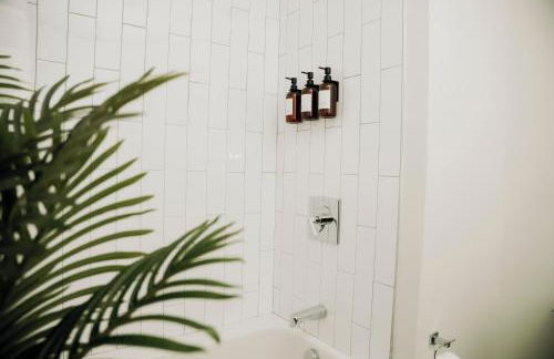 Modern 2 BR 2 BA near downtown Boston free parking - Foto 53