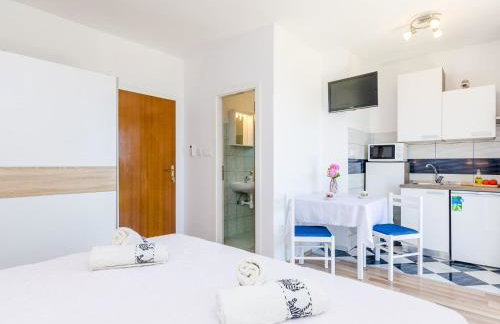 Apartments Cypress Sea Cove - Premium Studio Apartment with Balcony and Sea View A2 - Foto 12