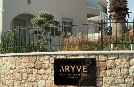 ARYVE Townhouse Rhodos mit Akropolis- und Meerblick sowie Jacuzzi und tollen Sonnenterrassen und Garten - Photo 57