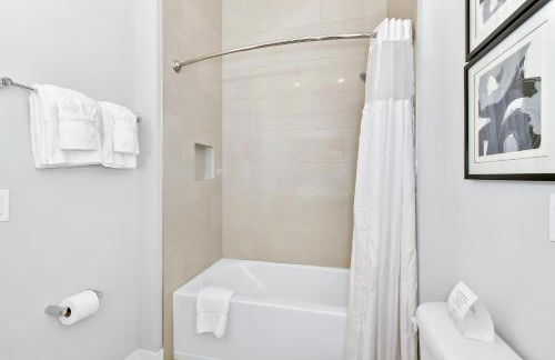 Contemporary Condo With Pool Table Near Disney With Resort & Waterpark Access - B27-212 - Foto 12