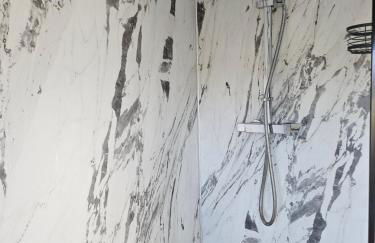 Ruth's Refresh Shropshire Country Retreat with Private Hot Tub & Stunning Views - Foto 36