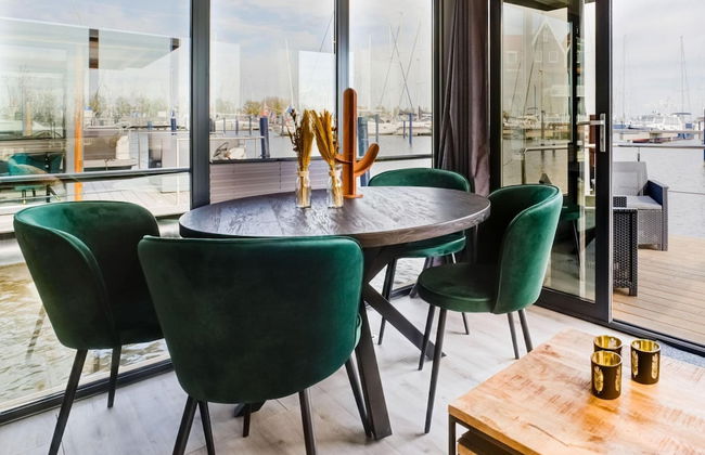 Modern Houseboat in Volendam With Shared Pool - Foto 9