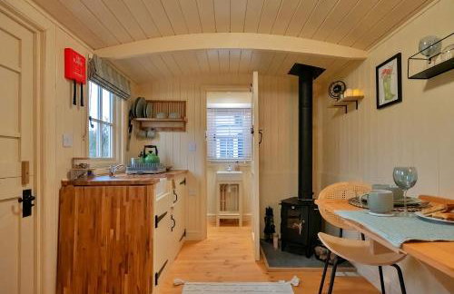 Finest Retreats - The Chicken Hut - Photo 8