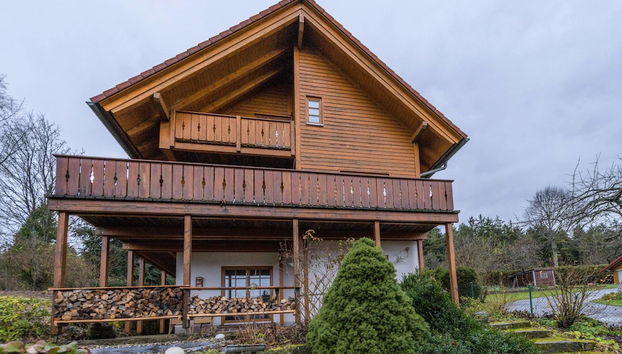 Holz-Ferienhaus Oberbrändi: Kachelofen, Sauna, WLAN, am Wald - Foto 2, Imagen principal
