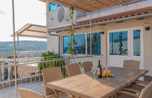 Four-Bedroom Holiday Home In Primosten - Foto 18