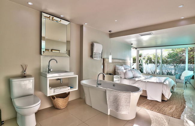 Clifton Bungalow - Photo 3