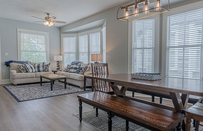 Uptown Cottage 2 Minutes to The Strand and Utmb - Foto 4