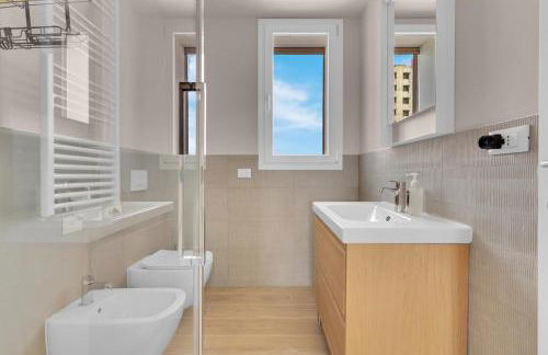 Airy Apartments with Balcony & Garage by NDP rent - Foto 30