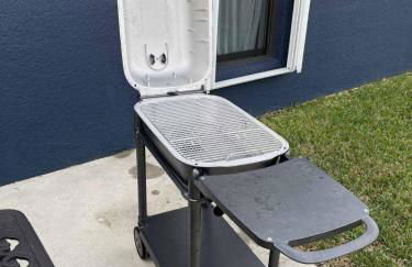 Debbie's 3-Bedroom Apartment in a duplex - Foto 23