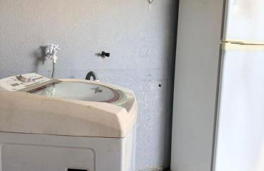 Residencial Casas 1 e 2 quartos Tv Ar Estacionamento Wifi Próximo ao Centro e Paraguai - Foto 12