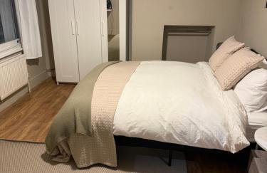 Stokey Skyline Retreat With Balcony - Foto 13