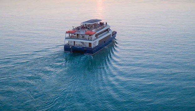 Charles Darwin Sunset Cruise - Foto 5