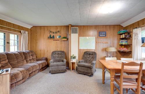 South Twin Lake Cabin with Dock, Steps to Water - Foto 11