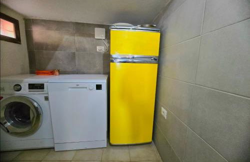 Stylish Home With Patio 4 min Walk to the Beach - Foto 35