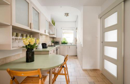 Warm & cosy 2-store 3-BR House with fireplace, living room, garden, terrace, balcony & parking 30 minutes from Warsaw Centre - Foto 24