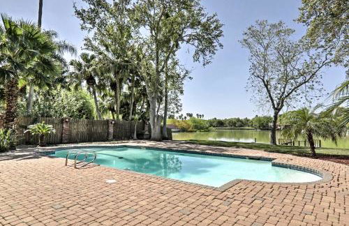 Private Pool Lakefront Harlingen Home - Foto 37