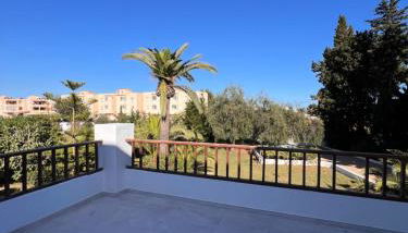 Villa en zona Playa D'en Bossa con gran piscina - Foto 2, Garden view