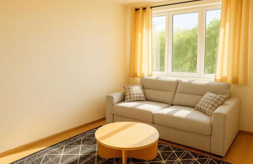 appartement 3 chambres avec balcon et parking - Foto 1