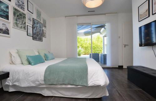 Villa d'architecte avec piscine chauffée, 4 chambres, à 30 mn Gruissan plage - Foto 15