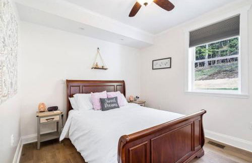 Foxfire - Secluded Zen Retreat with Spa & Views - Photo 7