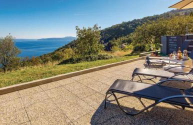 Apartman Sara s pogledom na more - Foto 8