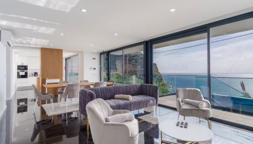 GuestReady - Madeiran oasis with ocean view - Photo 4