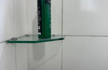 2 Quartos, Espaçoso e Completo, com Internet Wi-Fi e Garagem - Foto 5