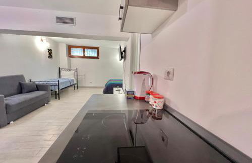 Abruzzi Home, delizioso appartamento e confortevole accanto a Metropolitana Linea Verde, con parcheggio gratuito in strada - Photo 12