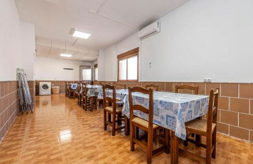 Amplia Casa Familiar con Calefacción, cerca de Sierra Nevada y Granada - Foto 4