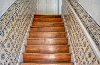 Terrace Charming Century Apartment - Photo 17