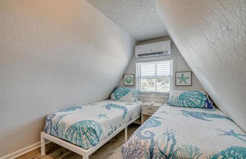 Cozy 3BRand3BA • Sleeps 9 • 0 3 Mi to Beach • PCB - Foto 7