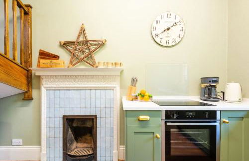 Manor Estate - Two Accommodation Wings - Sleeps 14 - Foto 71