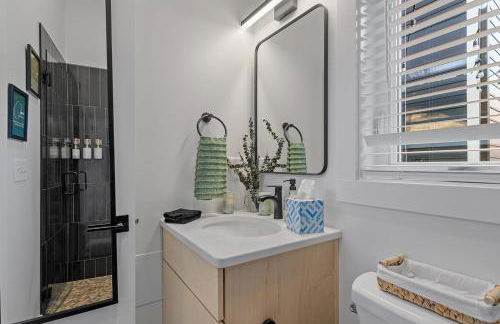 The Acorn - Tiny House in HISTORIC OAKWOOD - Foto 17