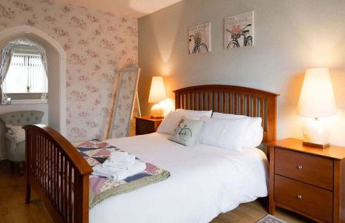 Red Pump Cottage - 3 bedroom, sleeps 6, private garden - Foto 33