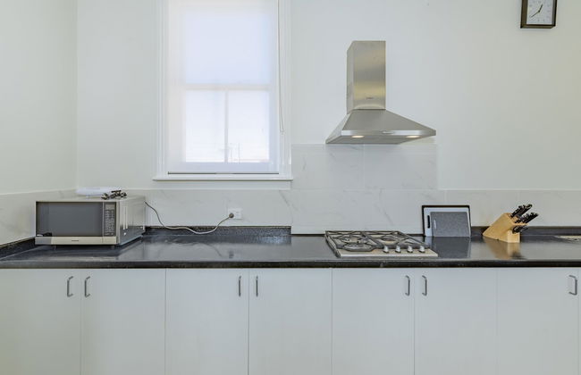 4 Bedroom House - Hobart CBD - Parking - Foto 10