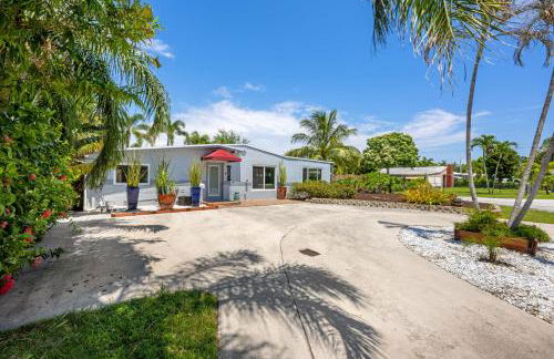 Palms Retreat! Giant Heated Pool-HotTub-FirePit-5Min2Beach-Pets-EV Chgr - Foto 33