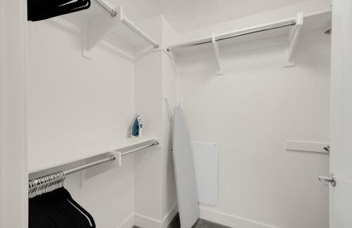 Luxury 1BR Newport Beach Condo with Pool and Gym - Foto 6