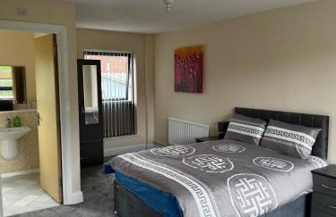 Modern 3-Bed Townhouse & Balcony - Foto 34