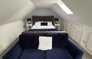 The Loft and The Den Apartments - Photo 15