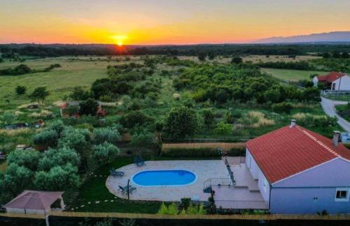 Family friendly house with a swimming pool Zemunik Donji, Zadar - 21653 - Foto 1