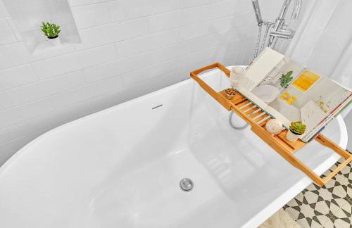 Tropical Oasis With heated pool 10 mins airport & 5 mins Beach - Foto 36