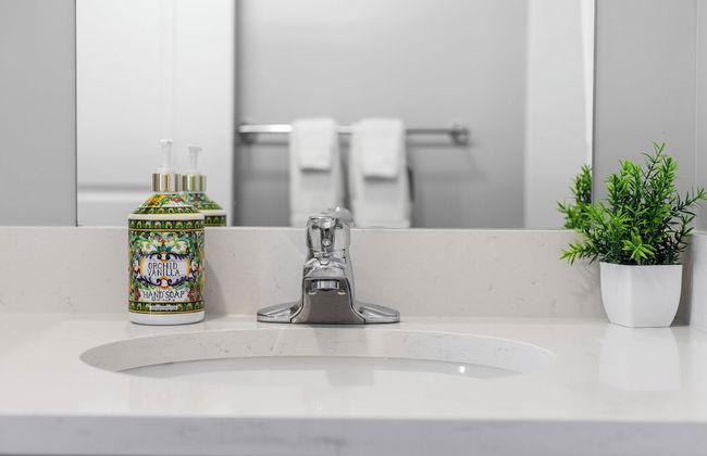 Furnished Apartments near Encore Boston - Photo 29